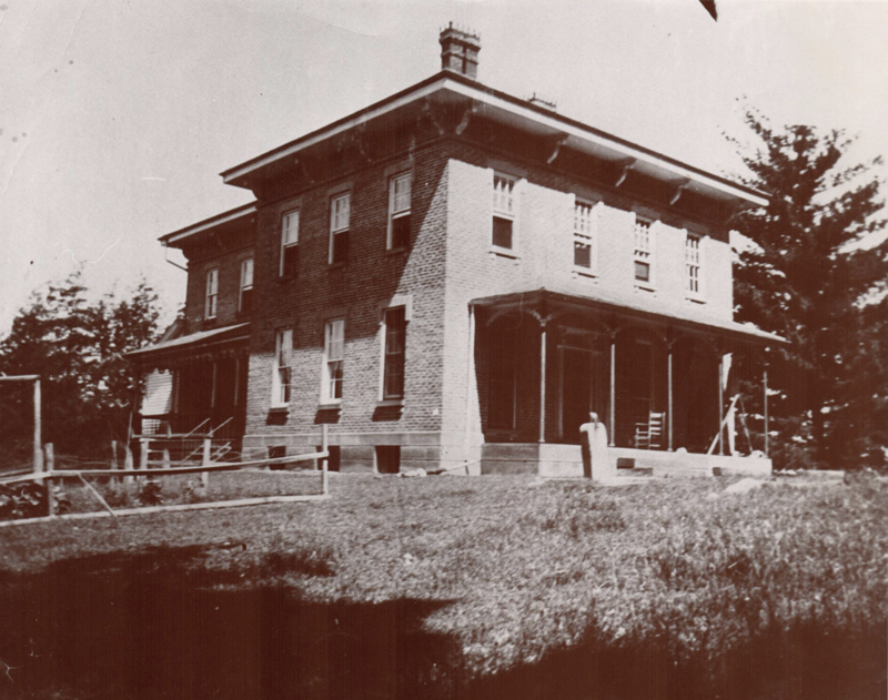 old house photo
