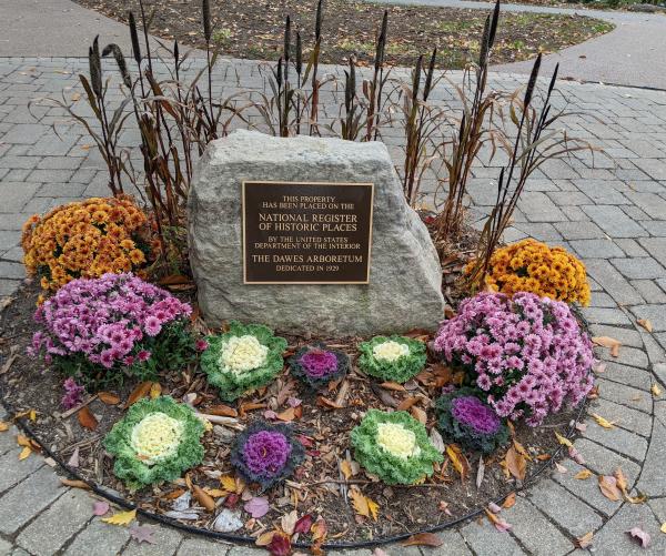 Plaque that states "National Register of Historic Places by the United States Department of the Interior The Dawes Arboretum dedicated in 1929"